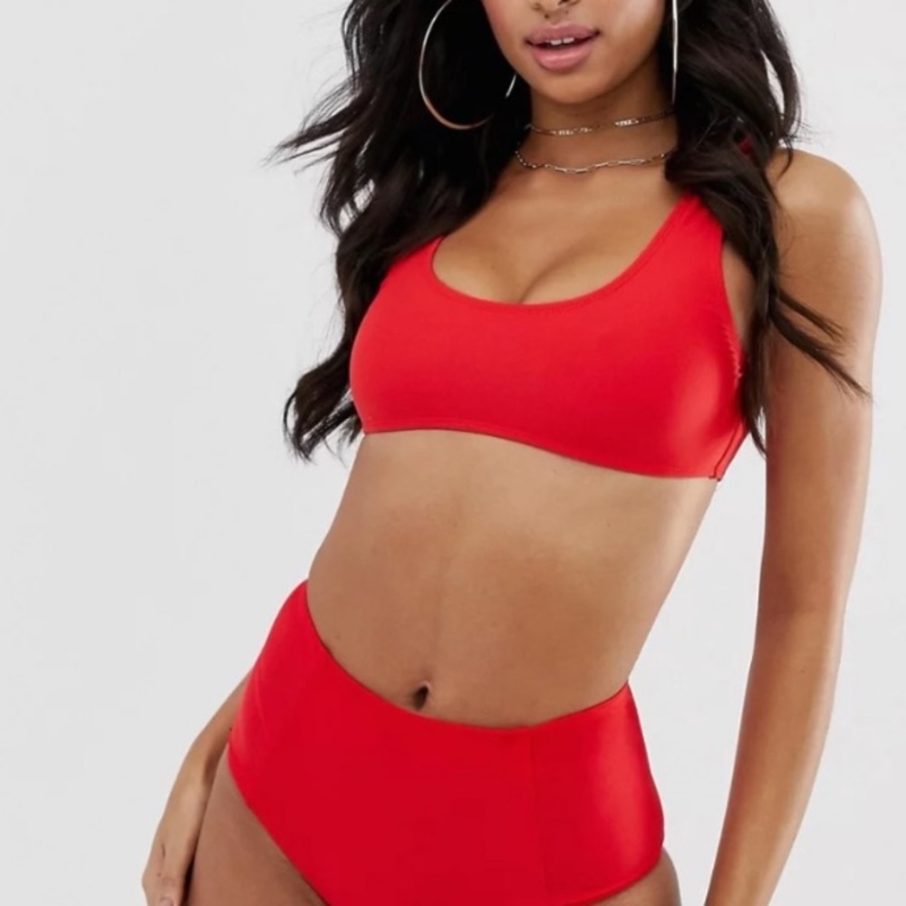 NWT Missguided red swim top. US 4